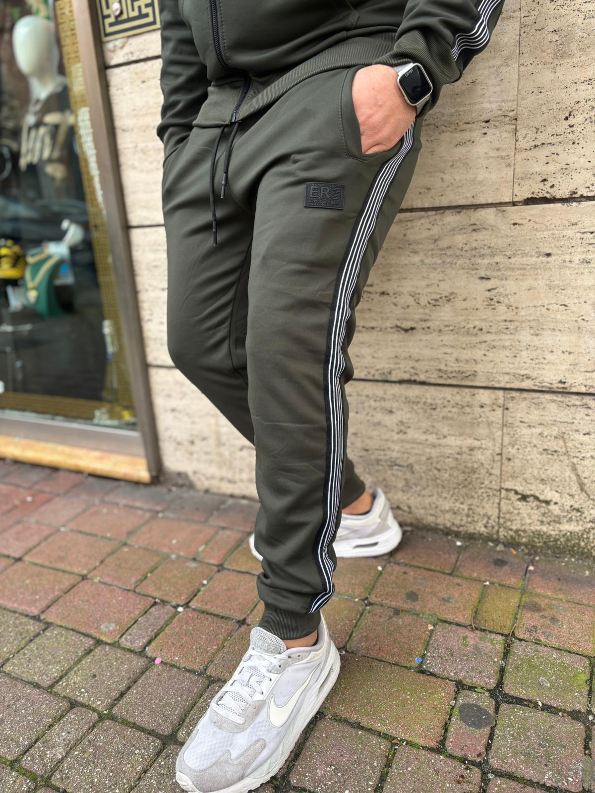 Tuta Monogram Verde 3