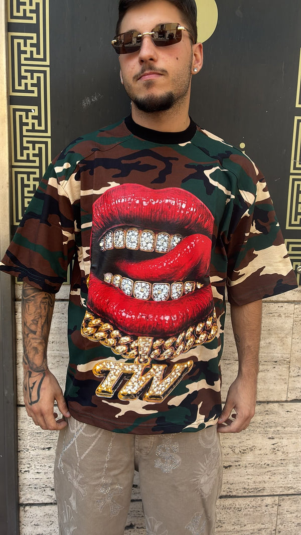 T-Shirt Lips by Tpwr